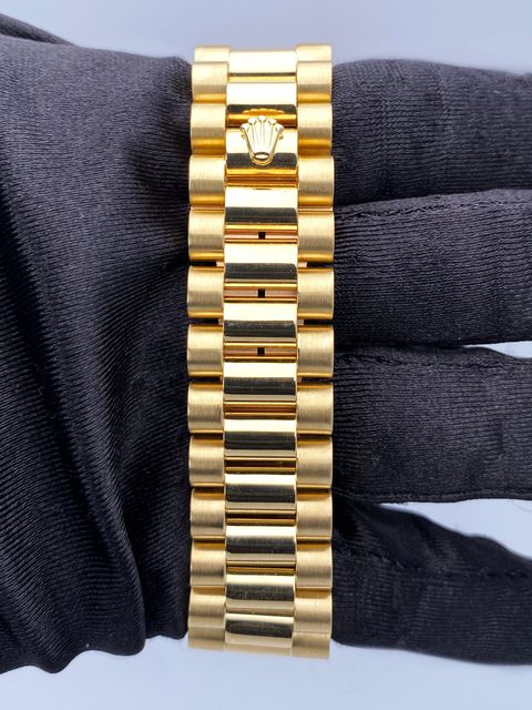 Rolex Day-Date 18038 Image 6